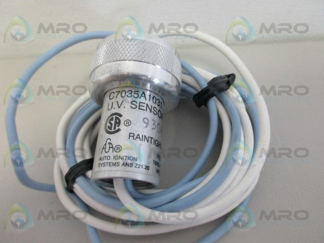 HONEYWELL C7035A1031 UV FLAME DETECTOR *NEW IN BOX*