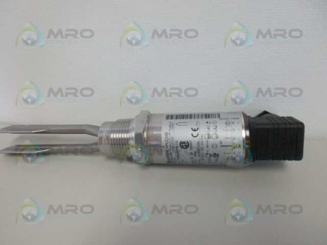 PEPPERL+FUCHS LVL-T1-N3S-E5PN-CG LIQUID LEVEL SENSOR *NEW IN BOX*