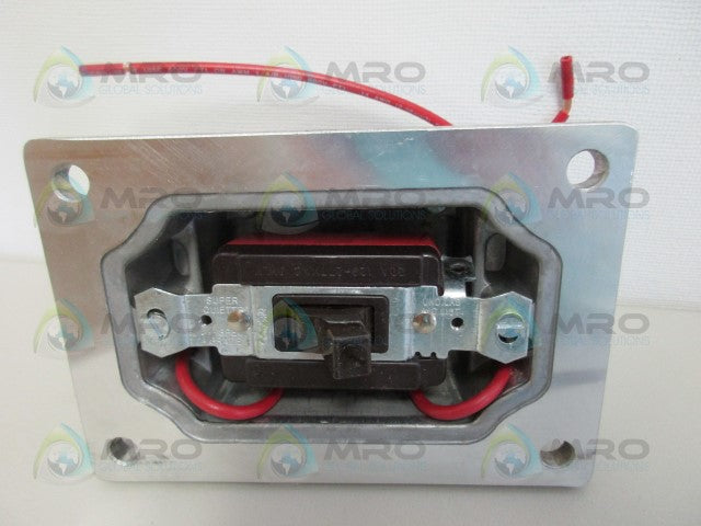 CROUSE-HINDS SW5 SWITCH OUTLET BOX *NEW IN BOX*