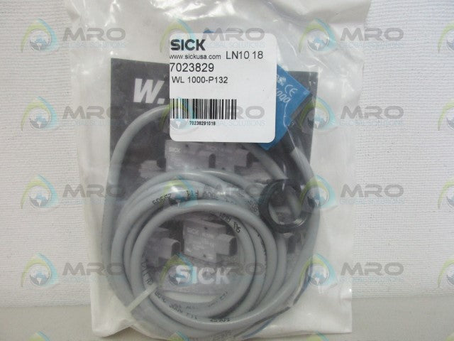 SICK WL1000-P132 REFLEX PHOTOELECTRIC SENSOR *NEW IN FACTORY BAG*