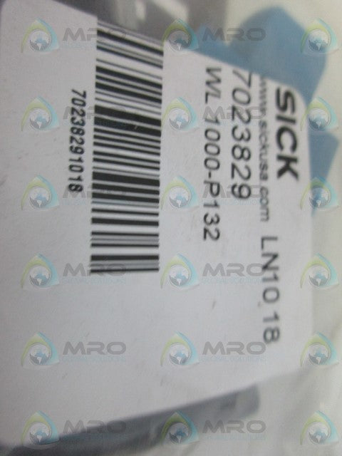 SICK WL1000-P132 REFLEX PHOTOELECTRIC SENSOR *NEW IN FACTORY BAG*