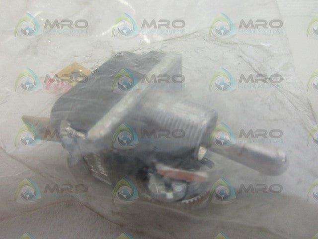 931001 *NEW IN FACTORY BAG*
