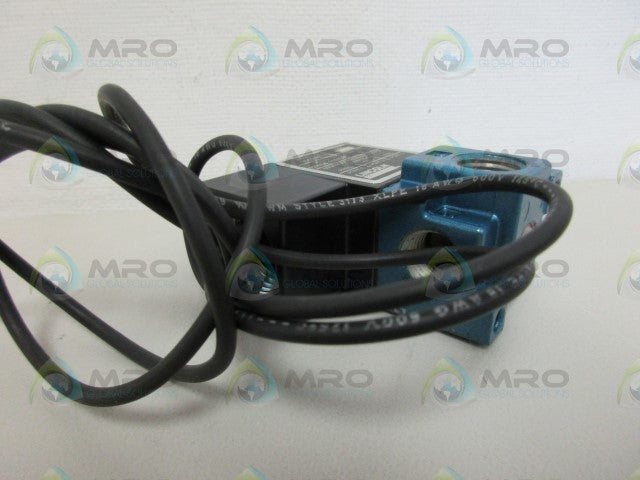 LINCOLN 350241 SOLENOID VALVE *NEW NO BOX*
