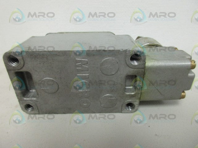 MICROSWITCH 3LS1 LIMIT SWITCH *NEW NO BOX*