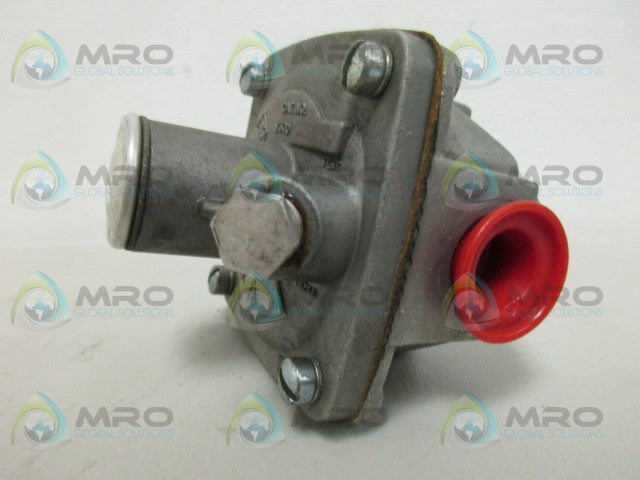 ITT V300-J2SC169 GAS PRESSURE REGULATOR *NEW NO BOX*