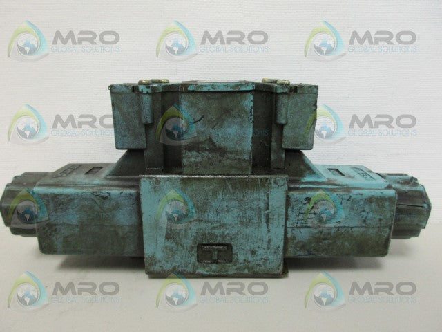 YUKEN DSG-01-3C4-A100-40 DIRECTIONAL VALVE *USED*