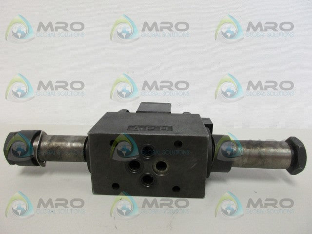 DAIKIN JSW-G02-2CB-11 DIRECTIONAL VALVE (AS PICTURED) *USED*