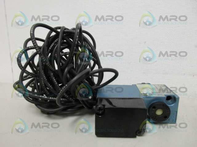 MAC PME-111ARAU PNEUMATIC VALVE (AS PICTURED) *USED*