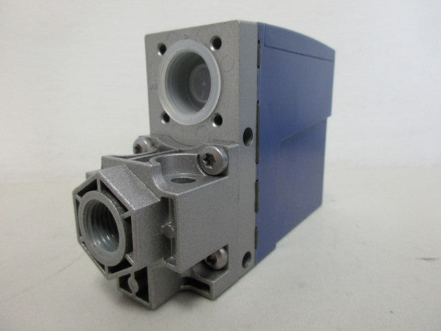 TELEMANIQUE XMLA020A2S111 PRESSURE SWITCH *NEW NO BOX*