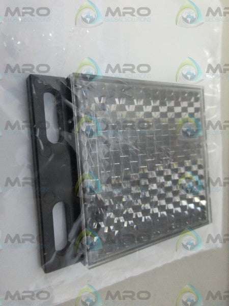 SICK P250 5304812 REFLECTOR * NEW IN FACTORY BAG *