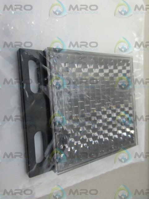 SICK P250 5304812 REFLECTOR * NEW IN FACTORY BAG *