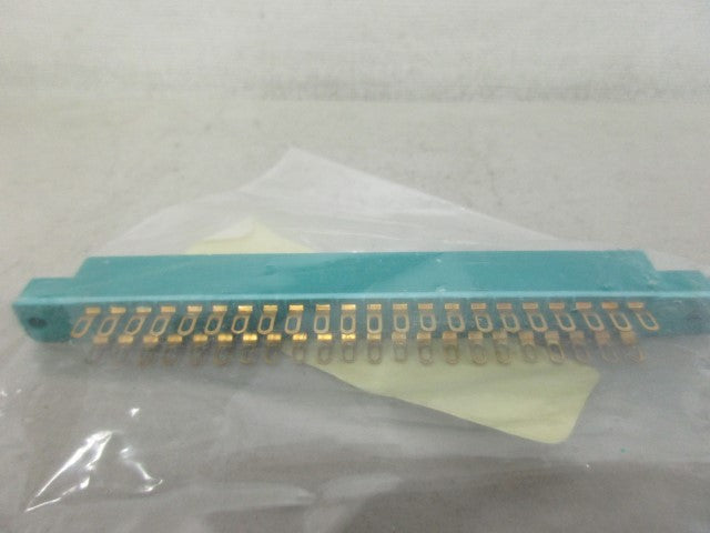 VECTOR R644 WIRE RECEPTACLE *NEW IN FACTORY BAG*