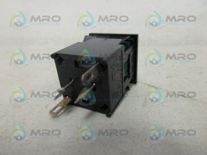 INDUSTRIAL MRO 05-62125 PUSH BUTTON GREEN *USED*