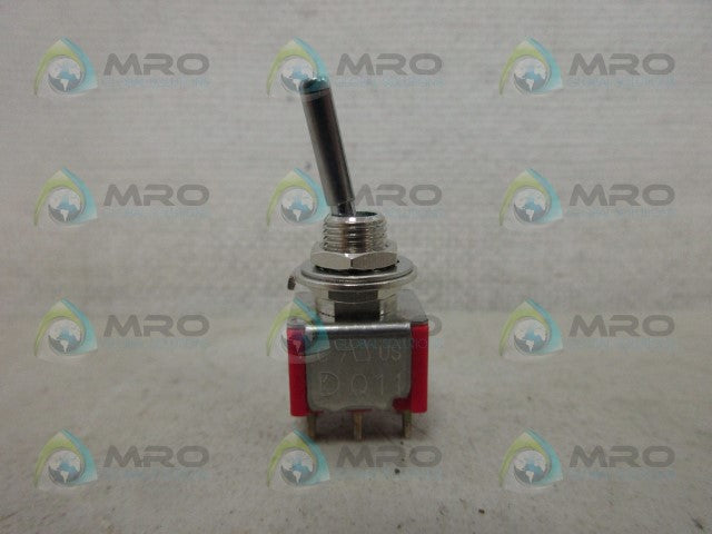 INDUSTRIAL MRO Q11 TOGGLE SWITCH *NEW NO BOX*