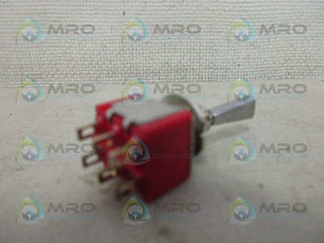 INDUSTRIAL MRO Q11 TOGGLE SWITCH *NEW NO BOX*