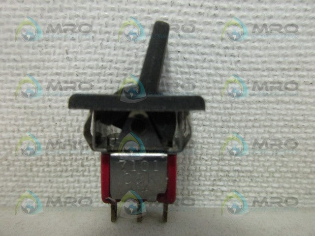 C&K 7101 TOGGLE SWITCH *USED*