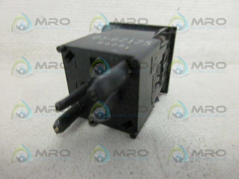 INDUSTRIAL MRO 05-62125 PUSH BUTTON (WHITE) *USED*
