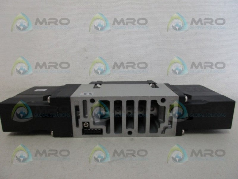 SMC VFS3300-3FZ-Q SOLENOID VALVE *NEW NO BOX*