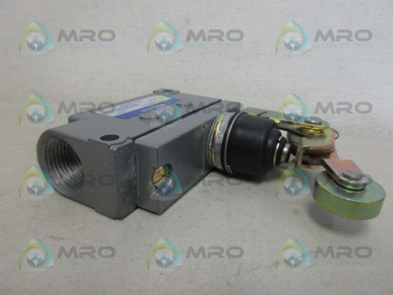 HONEYWELL BZE7-2RN2-C LIMIT SWITCH (GREY) *NEW IN BOX*