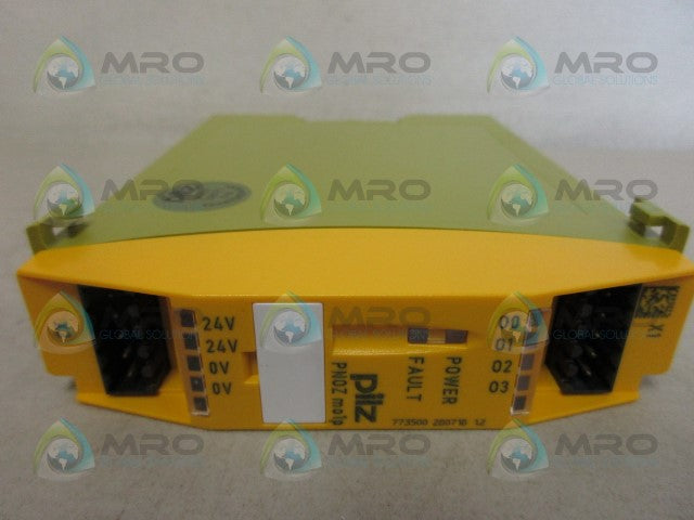 PILZ PNOZMO1P SAFETY RELAY *NEW IN BOX*