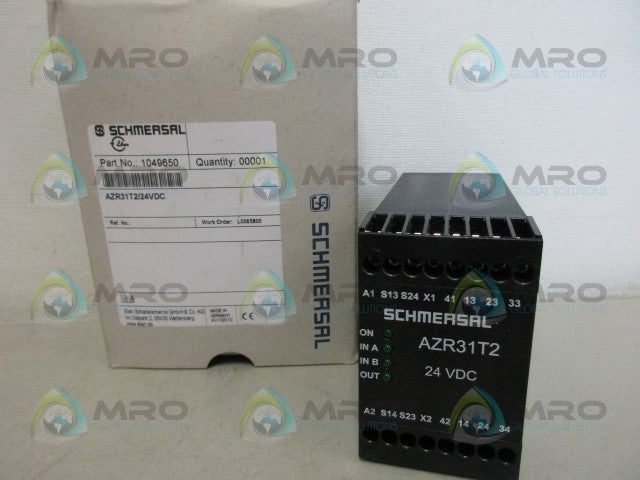 SCHMERSAL AZR31T2/24VDC SAFETY RELAY *NEW IN BOX*