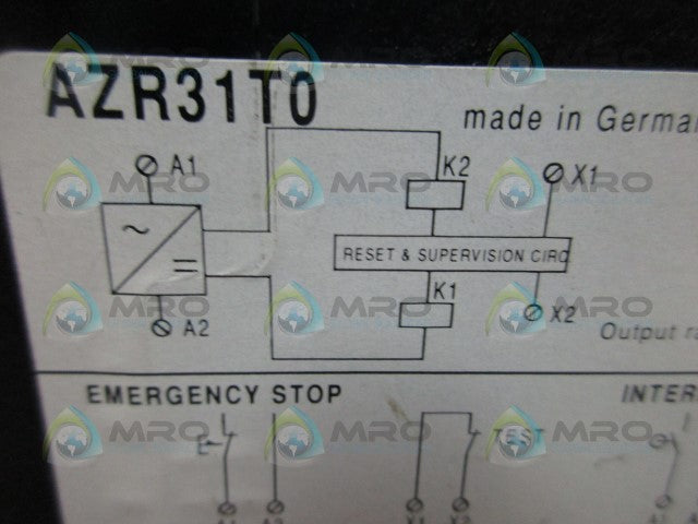 SCHMERSAL AZR31T0 SAFETY RELAY *NEW NO BOX*