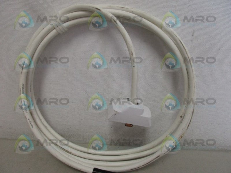 INDUSTRIAL MRO BS5733 POWER PLUG *NEW NO BOX*