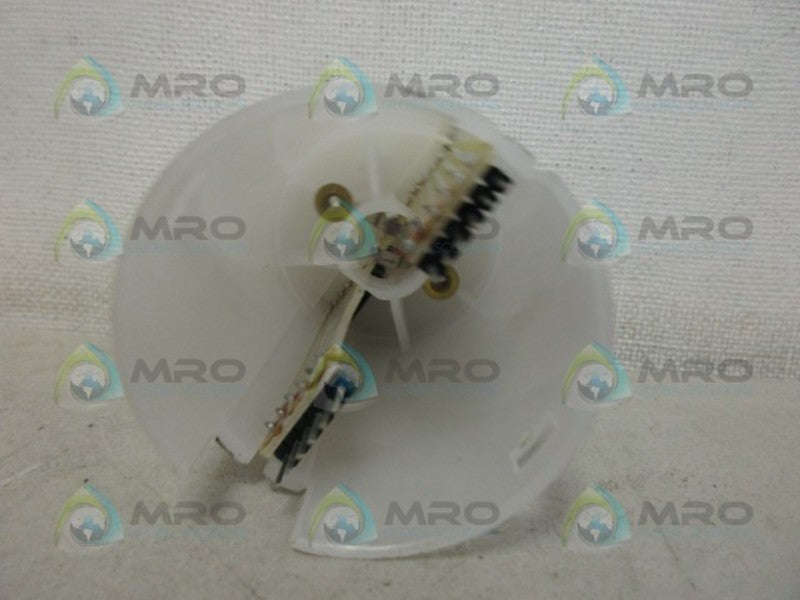 CUTLER HAMMER E26 SER. A2 STACKLIGHT *USED*