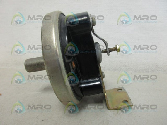 EATON 738-761-2 PRESSURE LEVEL SWITCH *USED*