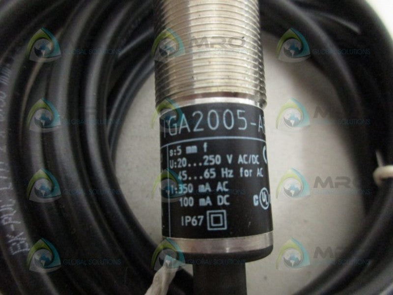 IFM EFECTOR IG0305 INDUCTIVE PROXIMITY SENSOR *NEW NO BOX*