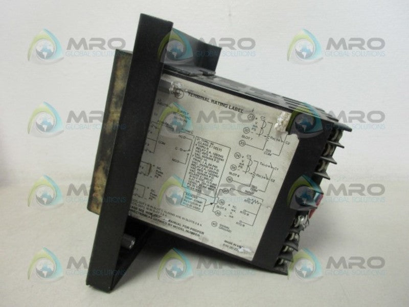 BARBER-COLMAN 10QT-TJF20-100-0-00 TEMPERATURE CONTROLLER UNMP