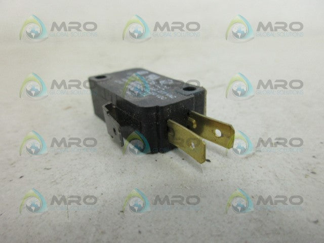 HONEYWELL V7-1C17D8-022 MICROSWITCH *USED*