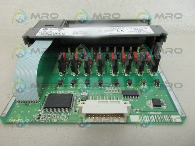 ALLEN BRADLEY SLC 500 1746-OA8 SER. B OUTPUT MODULE *USED*