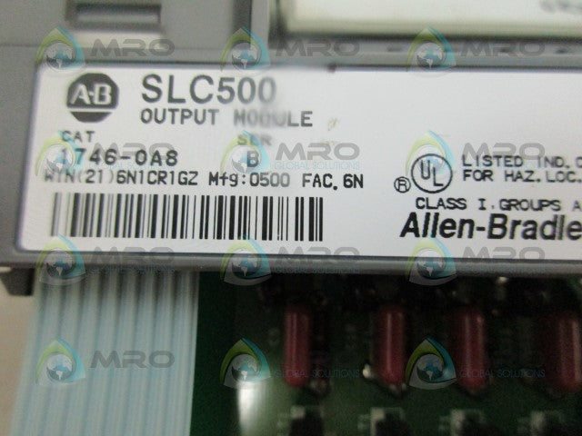ALLEN BRADLEY SLC 500 1746-OA8 SER. B OUTPUT MODULE *USED*
