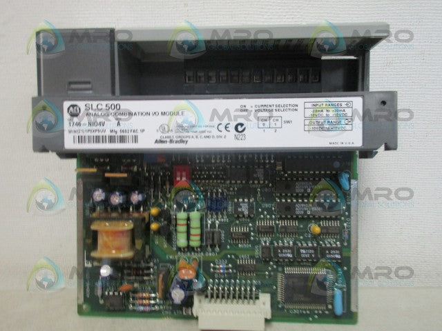 ALLEN BRADLEY 1746-NIO4V SER. A *NEW IN BOX*