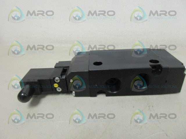 PARKER B512AC553C SOLENOID AIR CONTROL VALVE *NEW IN BOX*