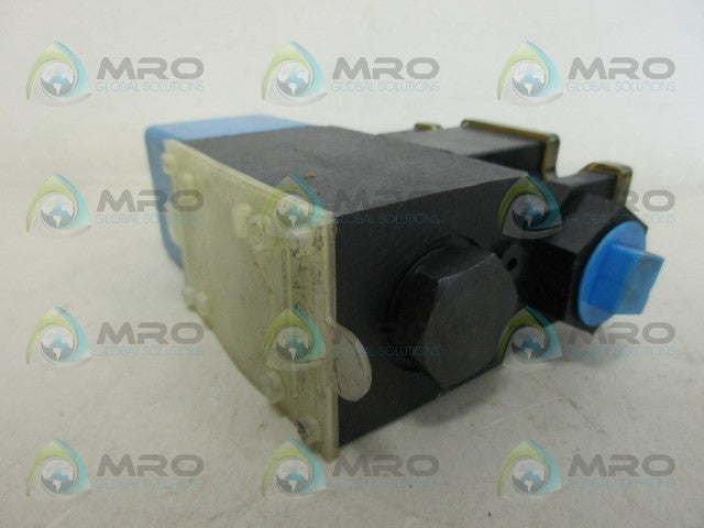 VICKERS DG4V-3S-OB-M-FW-B5-60 DIRECTRIONAL CONTROL VALVE *NEW NO BOX*
