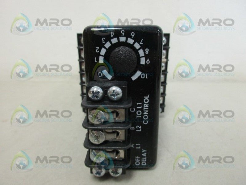 ISSC 1014UL-1B2DSP24 TIMER *NEW IN BOX*