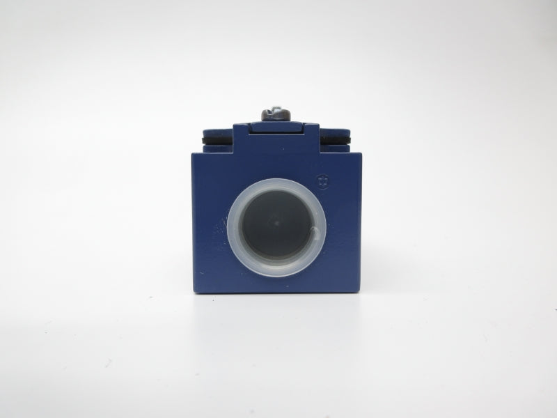 TELEMECANIQUE ZCKJ404H7 240V 3A NSMP