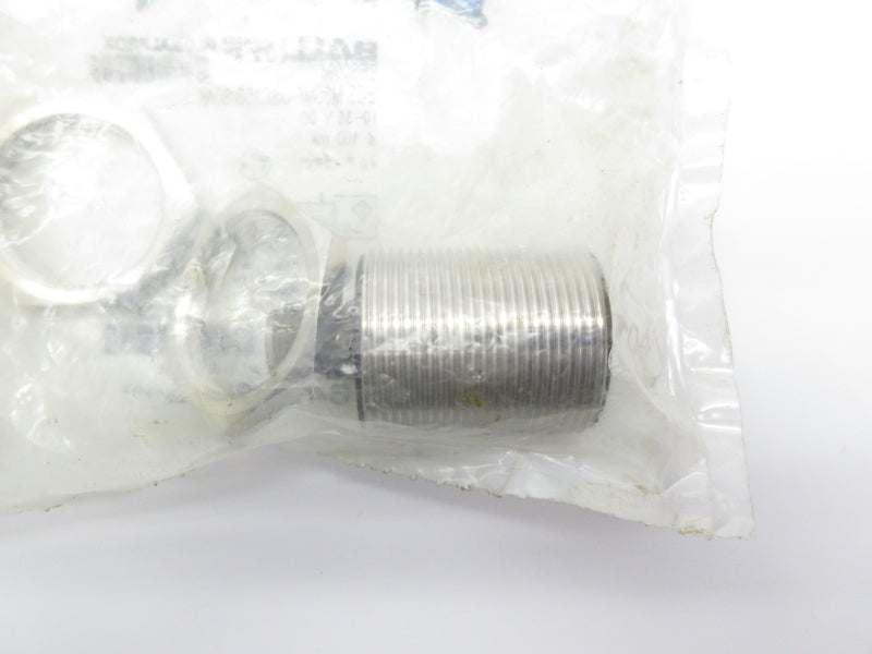 BALLUFF BESM30MF-USC15B-S04K BES0094 10-36VDC NSMP