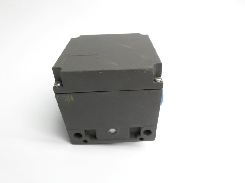 BALLUFF BNS813-B06-L12-61-A22-06 (AS PICTURED) NSNP