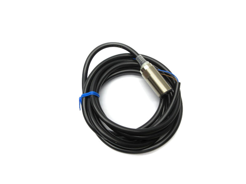 OMRON E2E-X12B1T18 10-30VDC  NSNP