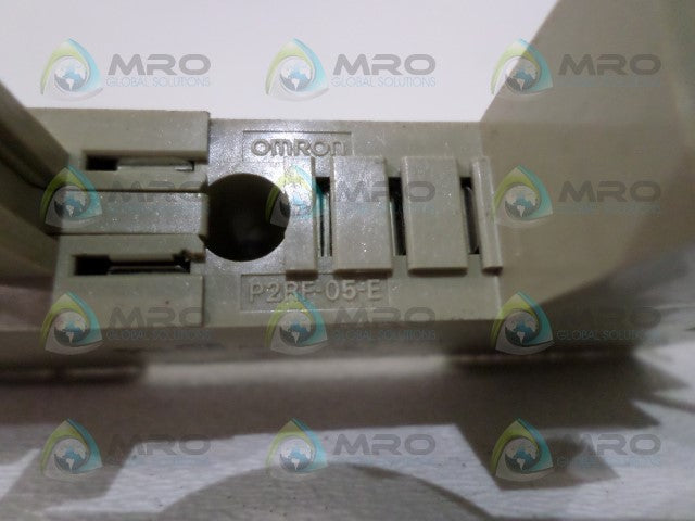 OMRON P2RF-05-E RELAY BASE  *USED *