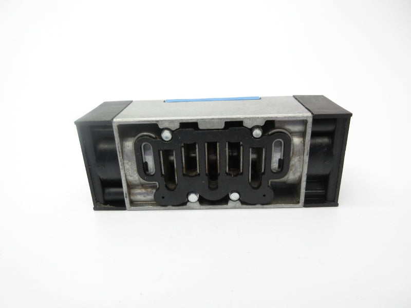 FESTO VL-5/3G-D-1-C 151010 13.7-240PSI (AS PICTURED) NSNP