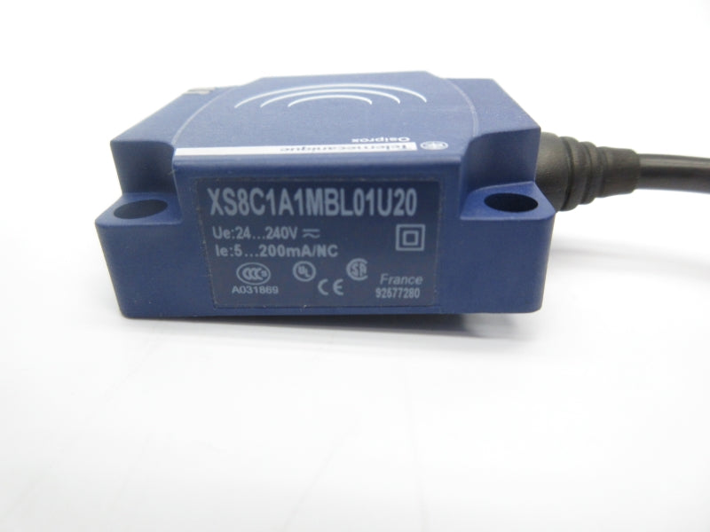 TELEMECANIQUE XS8C1A1MBL01U20 24-240V NSNP