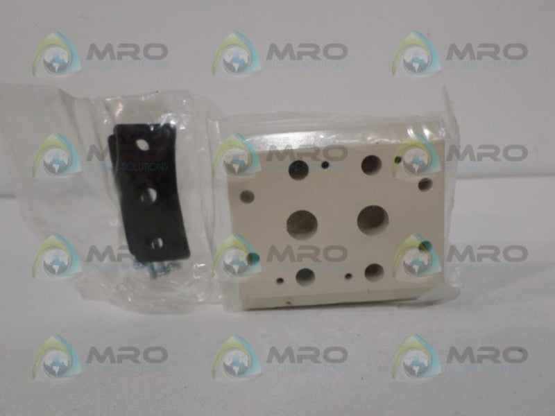 AUTOMATION DIRECT AM-522 VALVE MANIFOLE, 2-STATION * NEW IN FACTORY BAG *