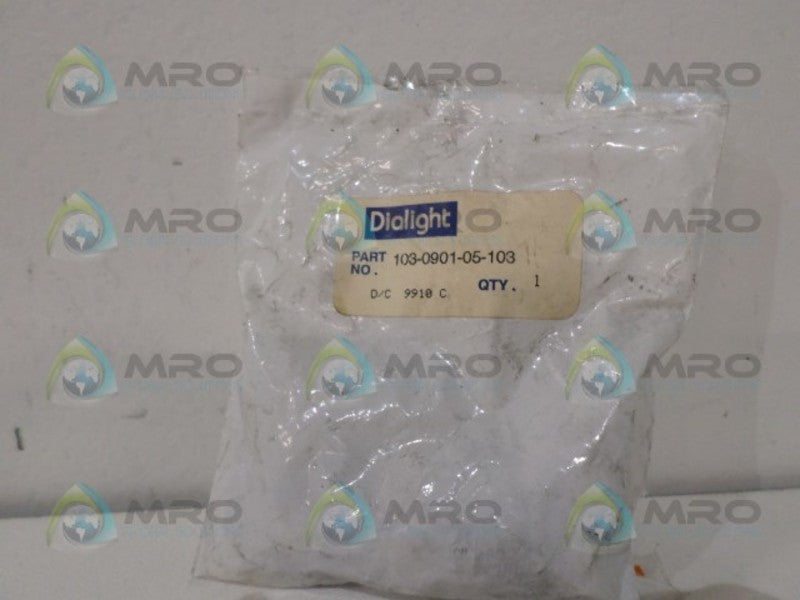DIALCO 103-0901-05-103 LAMP SOCKET * NEW IN FACTORY BAG *