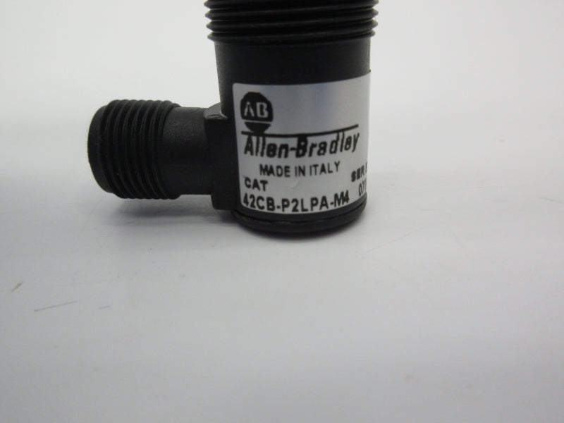 ALLEN BRADLEY 42CB-P2LPA-M4 SER. B 10-30VDC NSNP