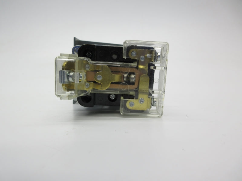 ALLEN BRADLEY 836-C6 SER. A 24-600V 300PSI (AS PICTURED) NSNP