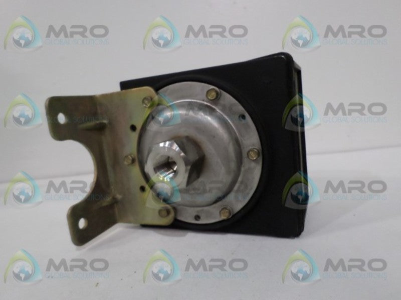 UNITED ELECTRIC J300D PRESSURE SWITCH  NSNP